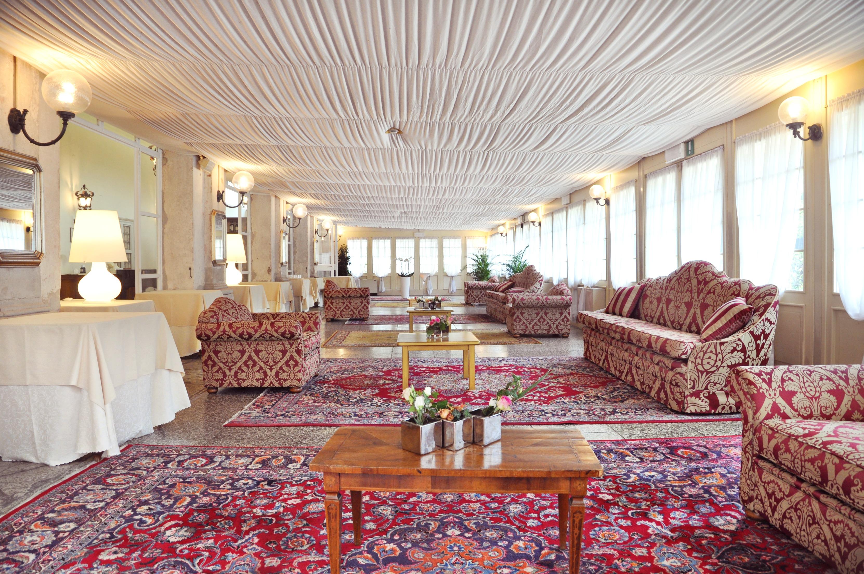 Hotel Villa Condulmer Mogliano Veneto Exteriör bild Interior of the hotel