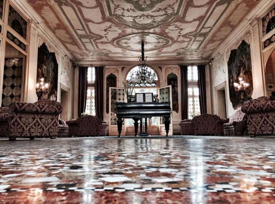 Hotel Villa Condulmer Mogliano Veneto Exteriör bild The lobby of the hotel