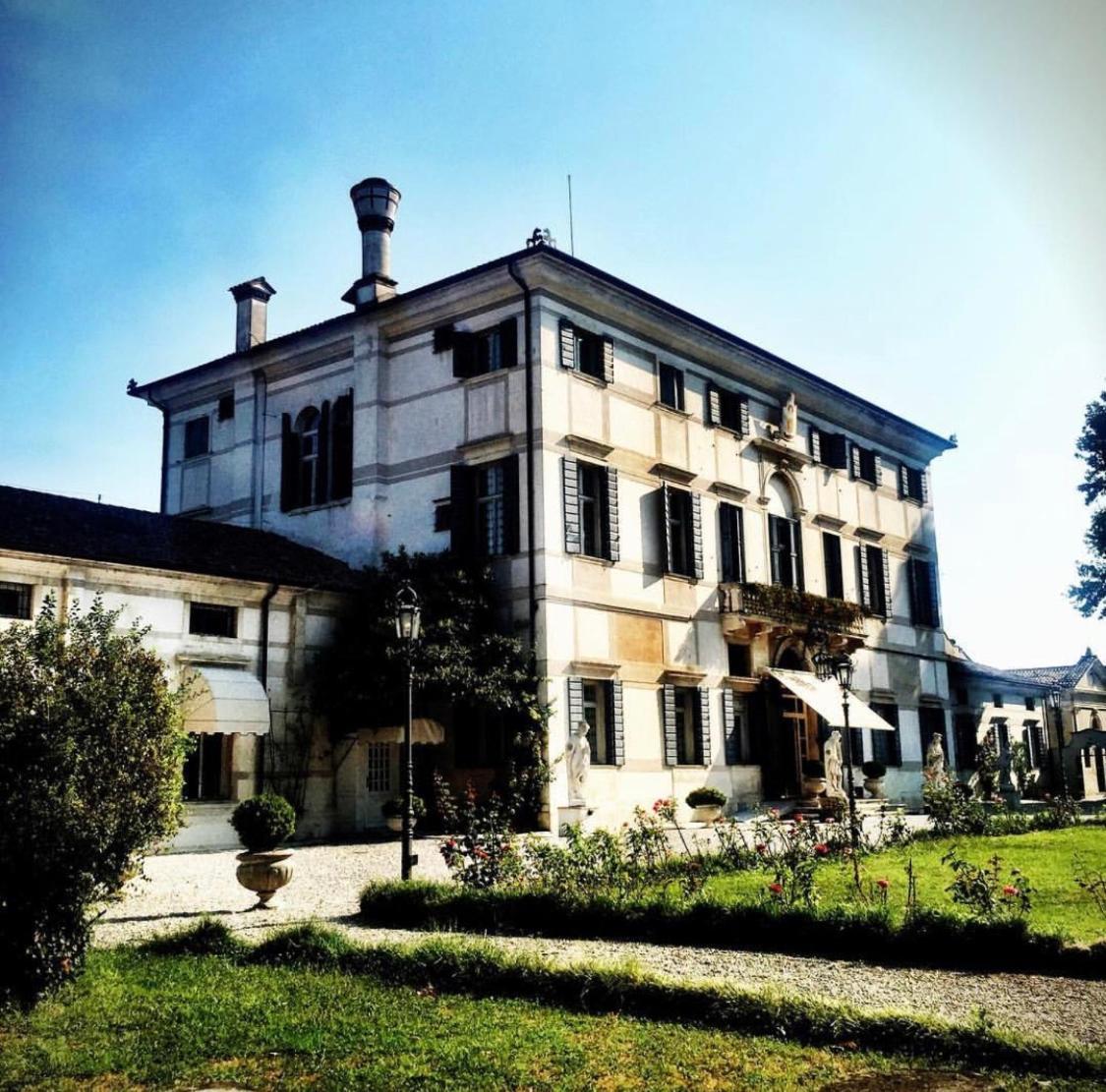 Hotel Villa Condulmer Mogliano Veneto Exteriör bild Villa confalonieri