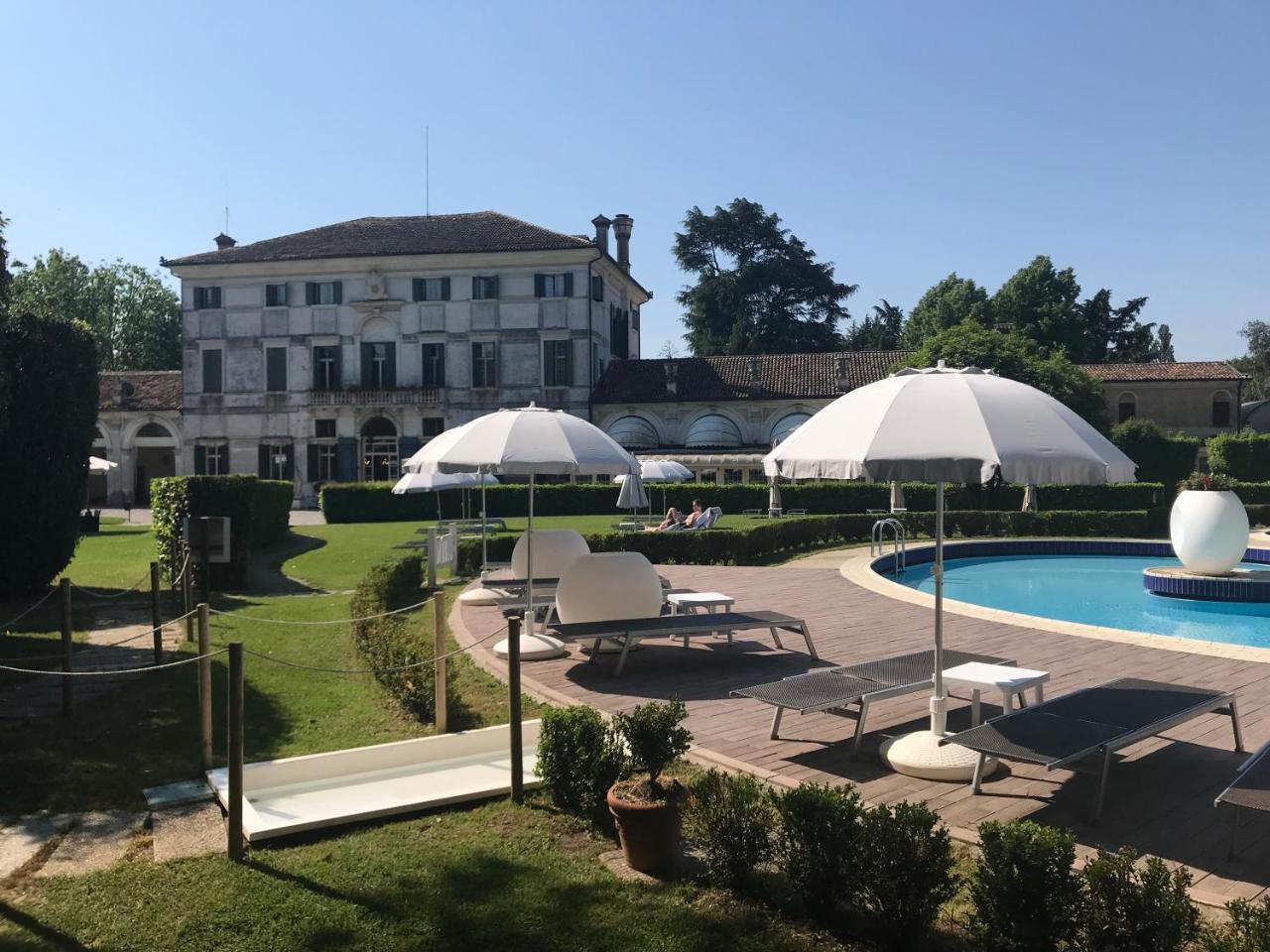 Hotel Villa Condulmer Mogliano Veneto Exteriör bild Villa Trivulzio