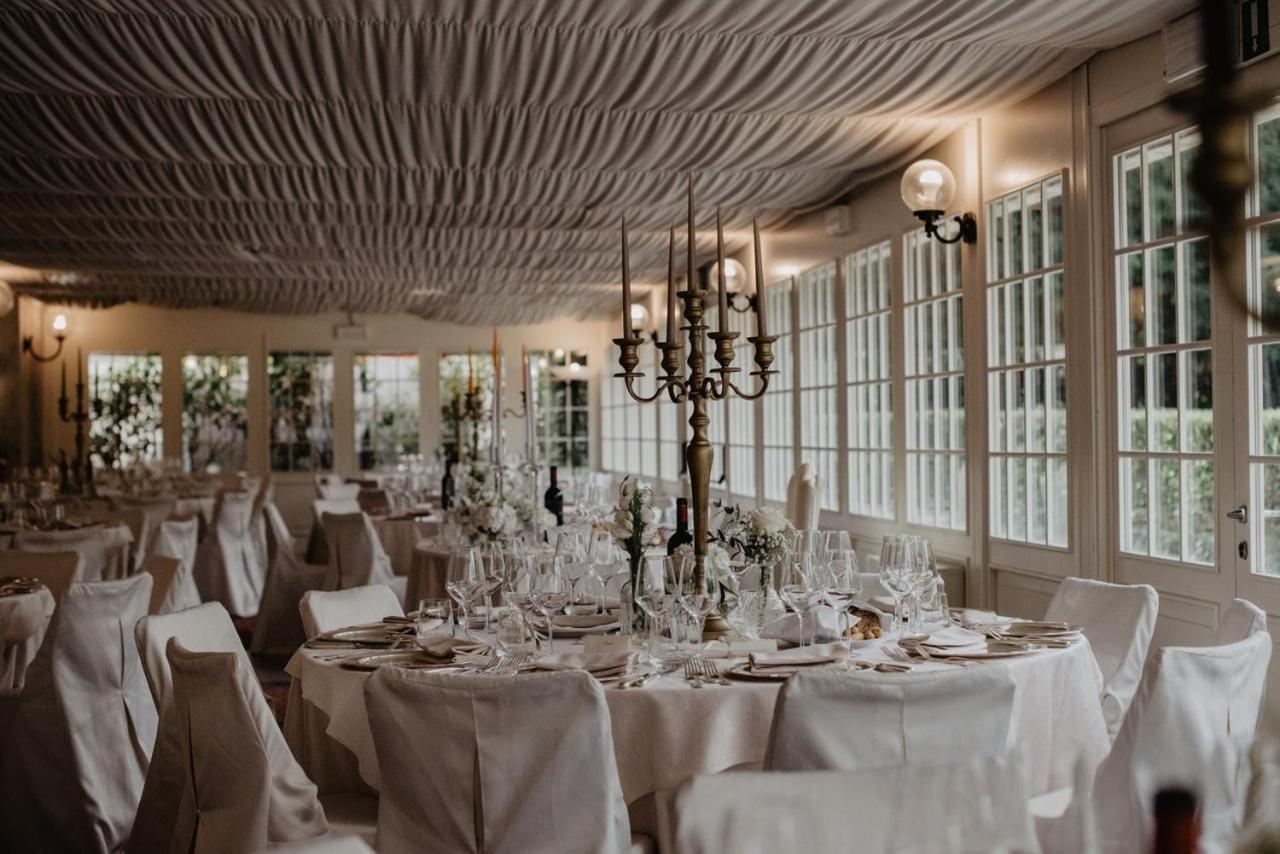 Hotel Villa Condulmer Mogliano Veneto Exteriör bild The interior of the restaurant